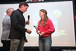 s3620_ARC-Foto_Sportgala_2023_Lizzy_met_prijs_Amanda.jpg
